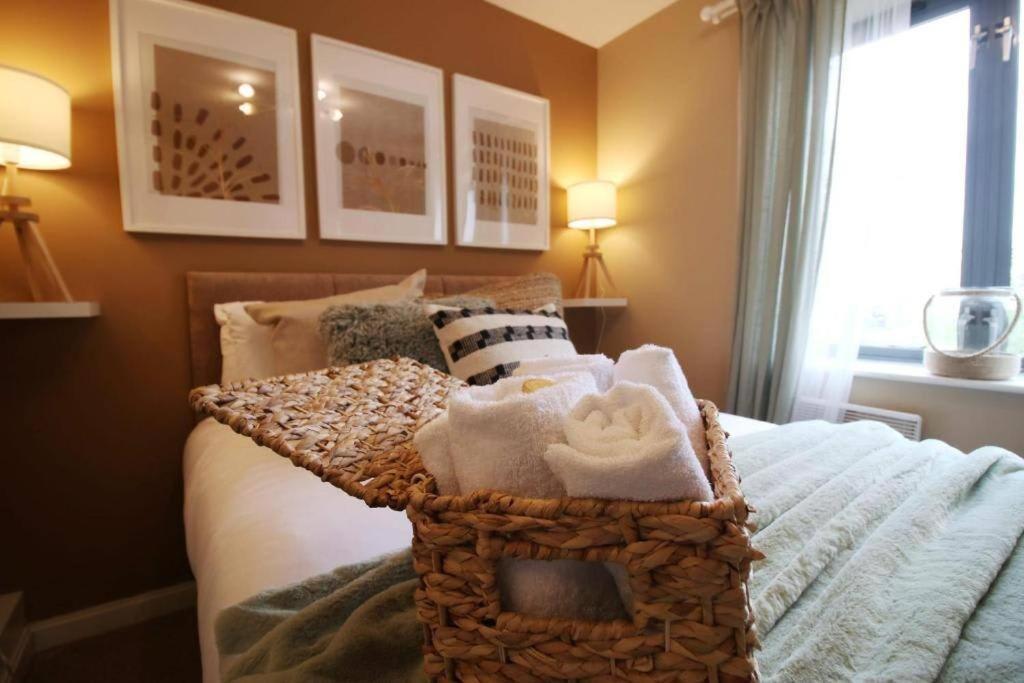 The Observatory By Mia Living 2 Bedroom Apartment Overlooking Swansea Beach With Free Parking Экстерьер фото